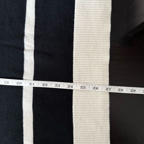 Torrid Sweater Sz 3X Black White Striped Knit Collared V Neck Preppy Office - Picture 12 of 12